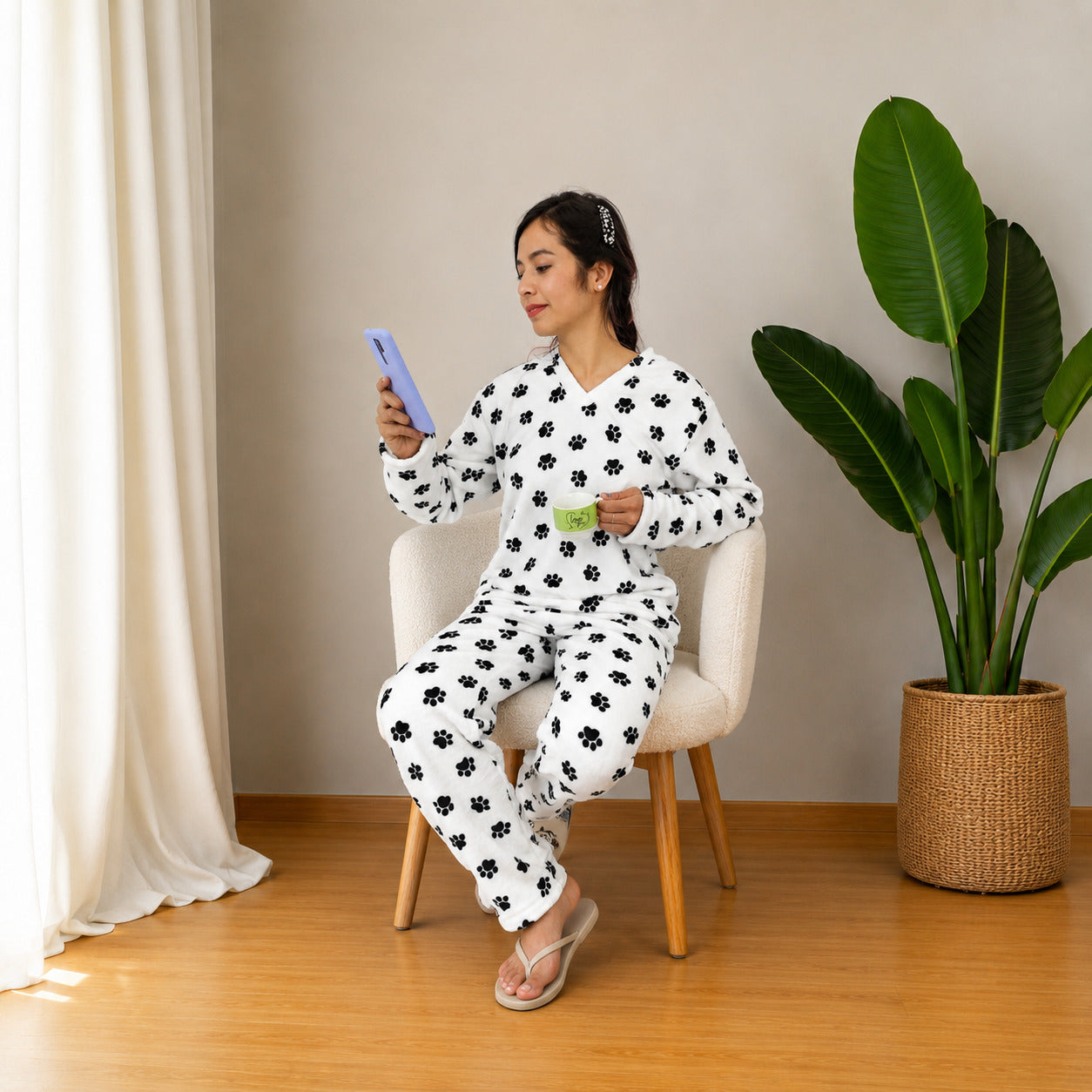 Pijama para dama estampada Huellitas termica dos piezas sencilla