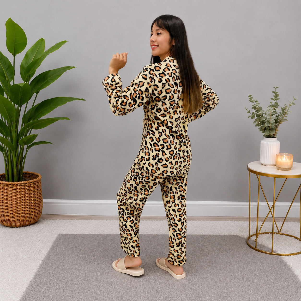 Pijama estampada Leopardo termica dos piezas sencilla para mujer