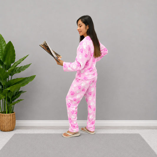 Pijama estampada rosado huellas fucsia termica dos piezas sencilla para mujer