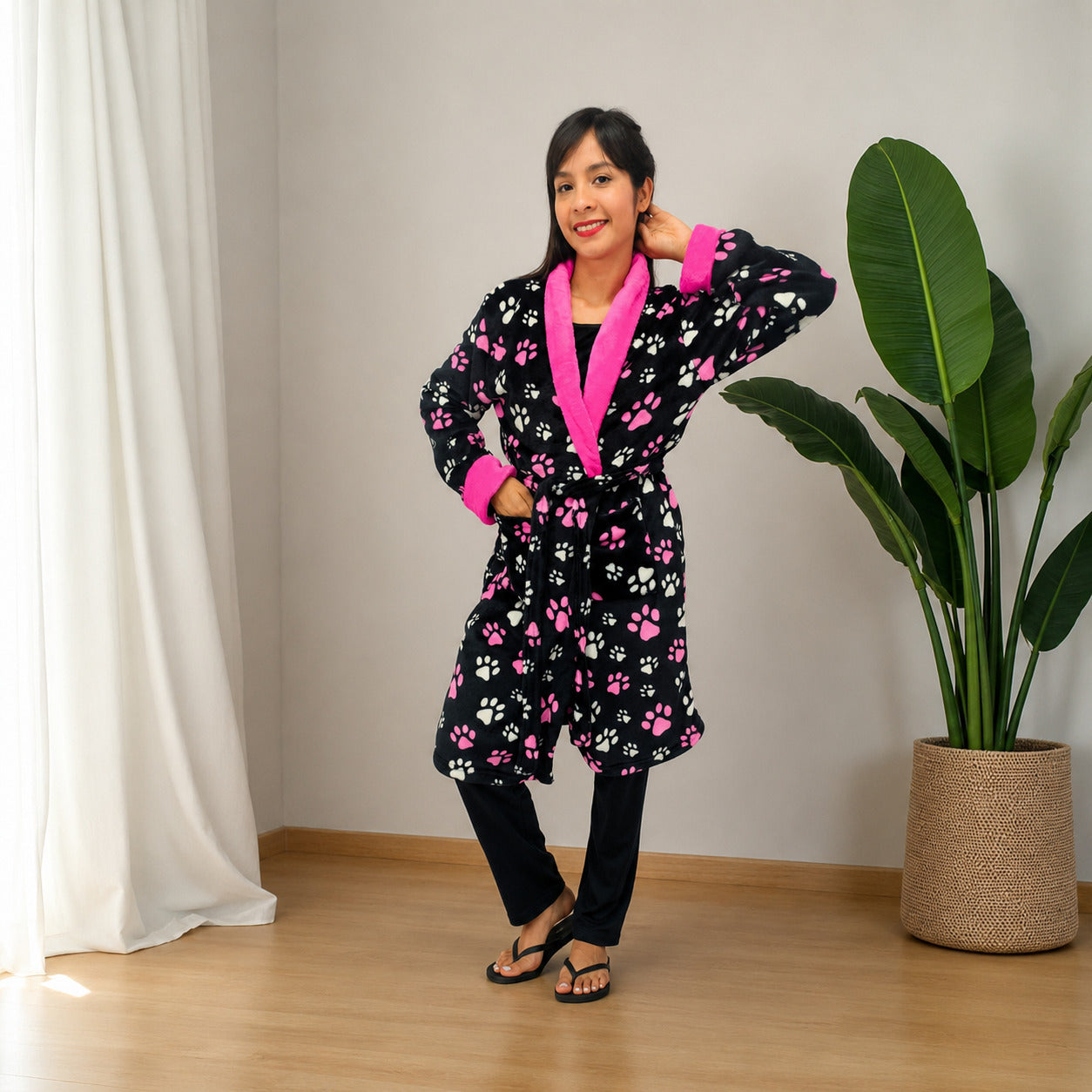 Bata estampada levantadora térmica para dama pijama huellas cuello fucsia