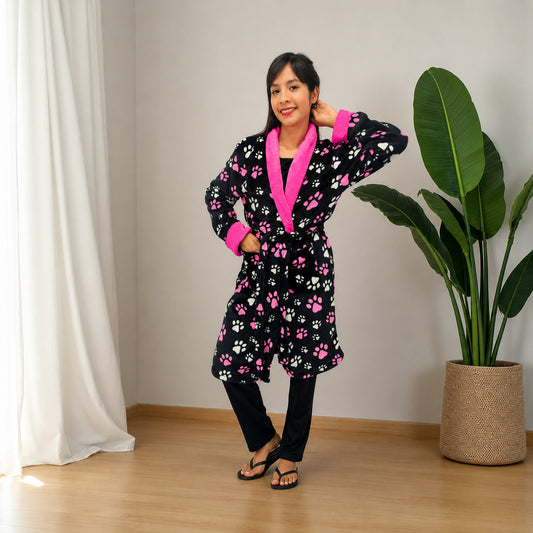 Bata estampada levantadora térmica para dama pijama huellas cuello fucsia