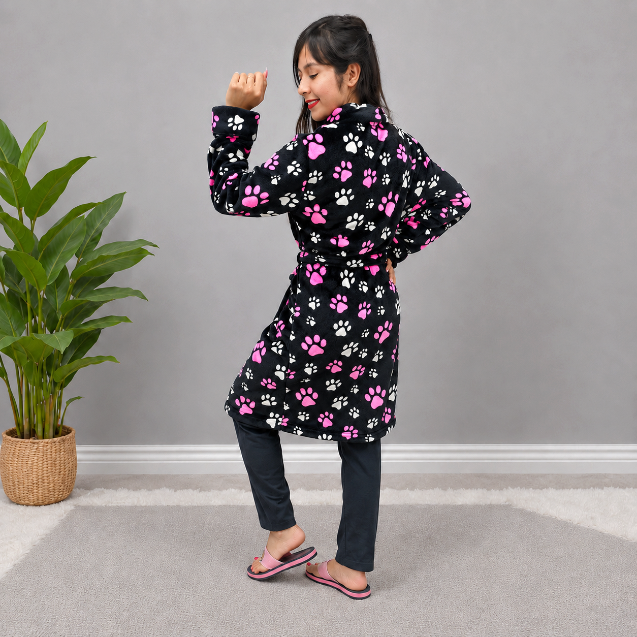 Bata estampada levantadora térmica para dama pijama huellas fucsia